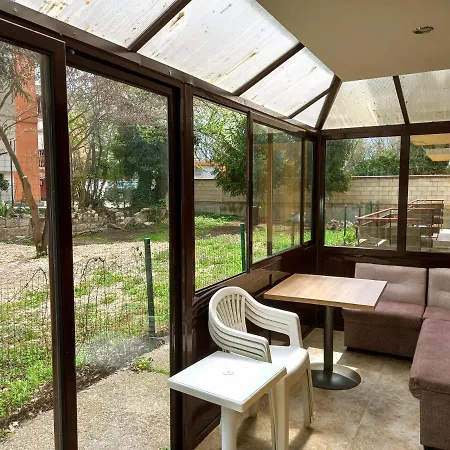 Apartamento Lovely Nest With Glass Veranda