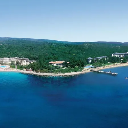 Апартамент Lovely Nest With Glass Veranda