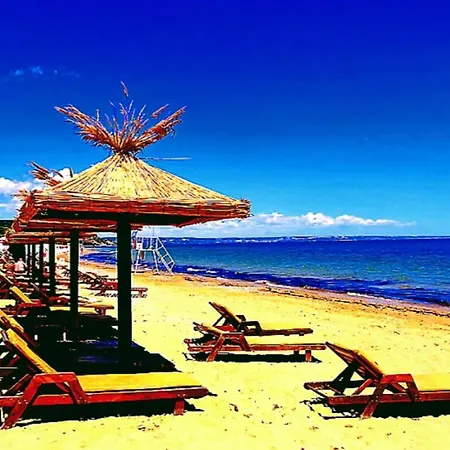 Lovely Nest With Glass Veranda Apartament *