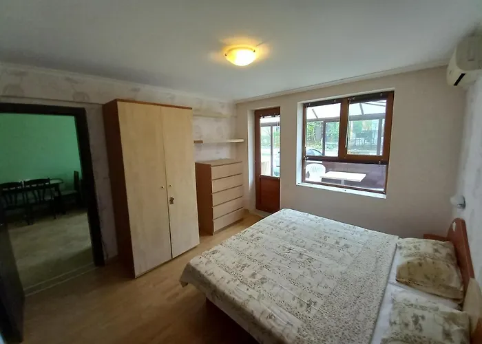 Lovely Nest With Glass Veranda Golden Sands